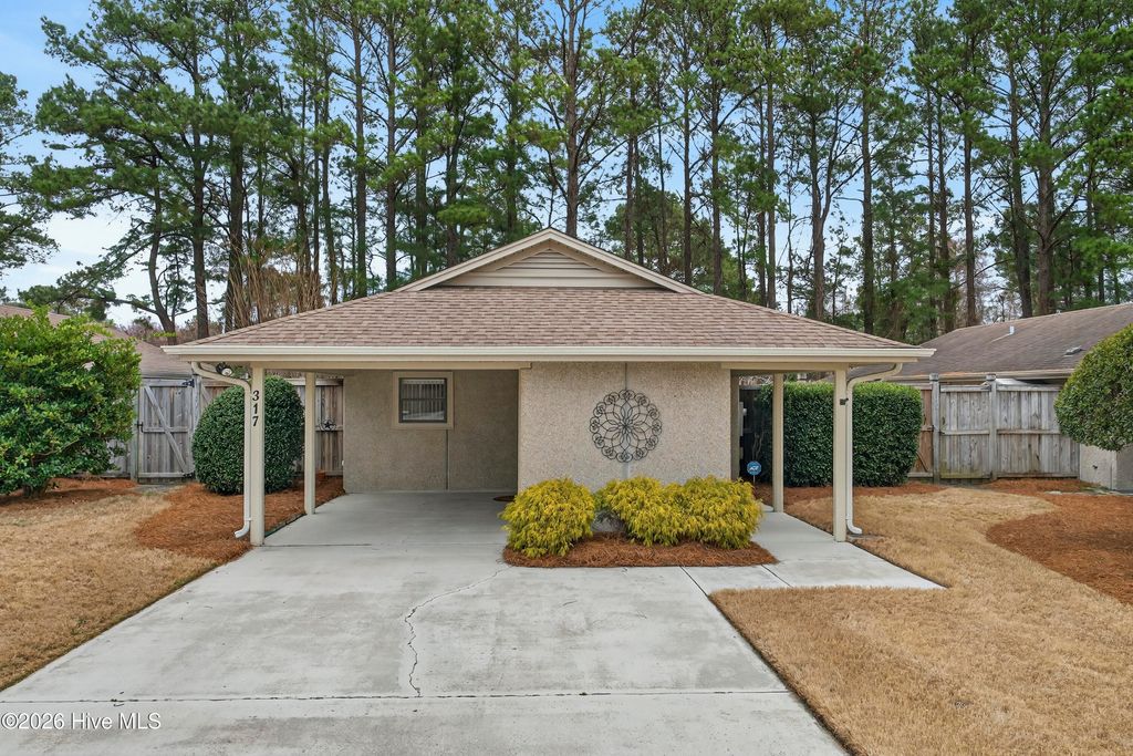 Photo of 317 Halyard Court, Wilmington, NC 28405 (MLS # 100557206)
