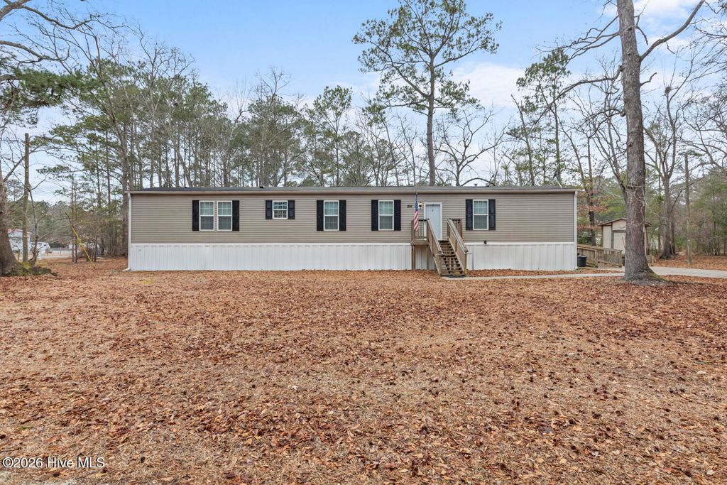 Photo of 184 Copperhead Lane, Burgaw, NC 28425 (MLS # 100554736)