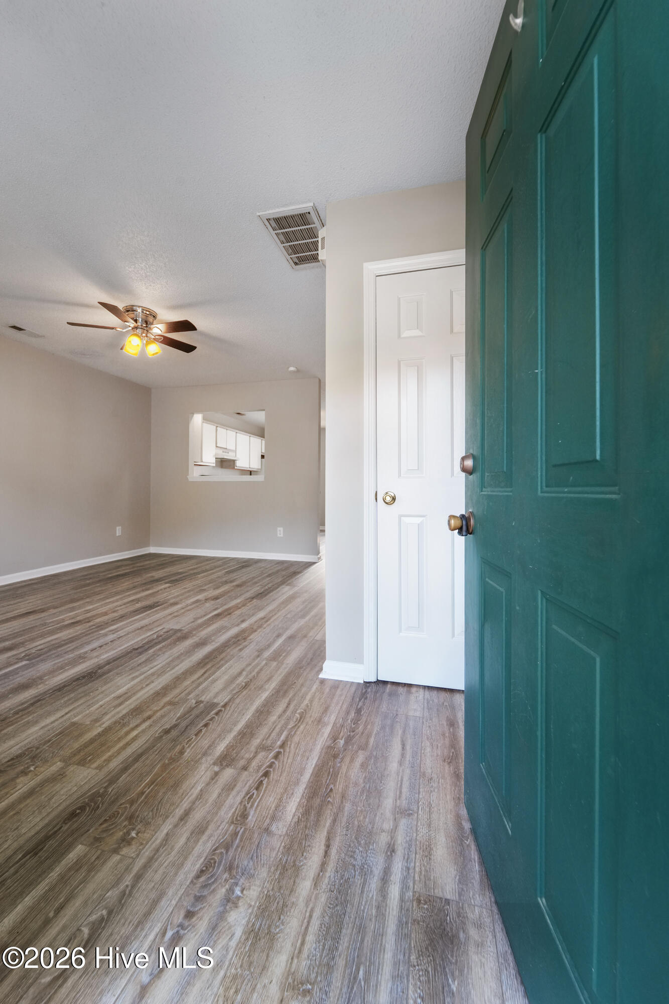 207 Pinegrove Court