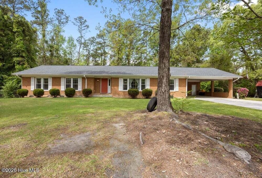 Photo of 2213 Colony Plaza, Jacksonville, NC 28546 (MLS # 100572514)