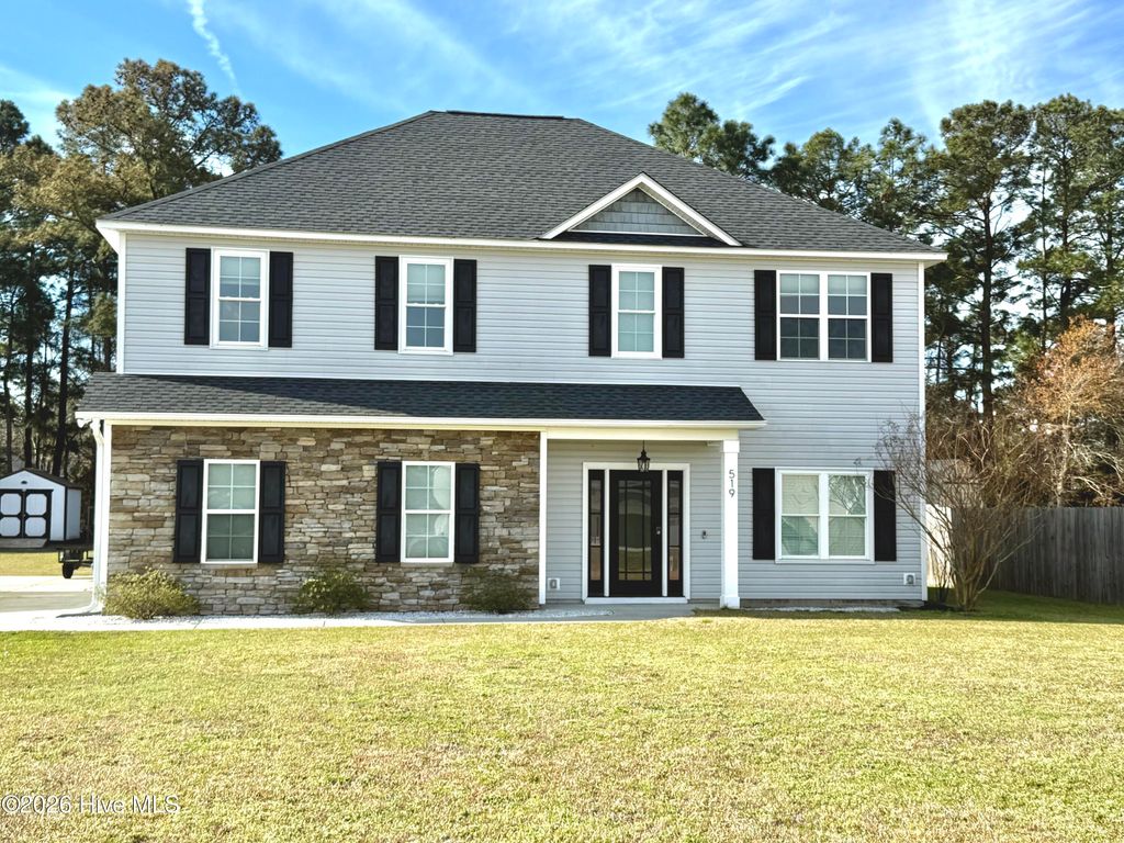 Photo of 519 Aberdineshire Court, Hubert, NC 28539 (MLS # 100560969)
