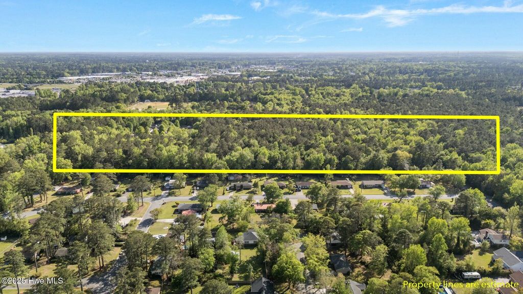 Photo of 10011021 Parrott Drive, New Bern, NC 28560 (MLS # 100501350)