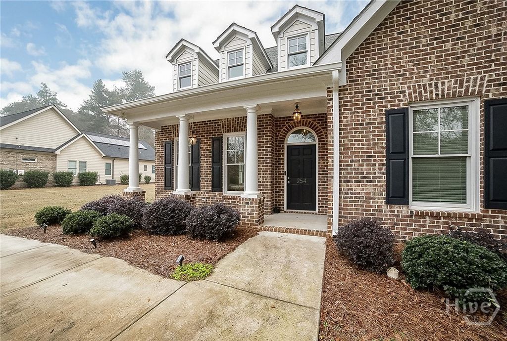 Photo of 254 Pointe Place, Athens, GA 30605 (MLS # CL346133)