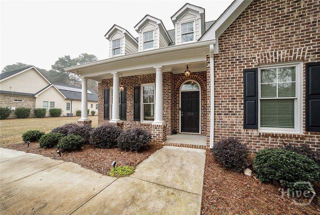 Photo of 254 Pointe Place, Athens, GA 30605 (MLS # CL346133)