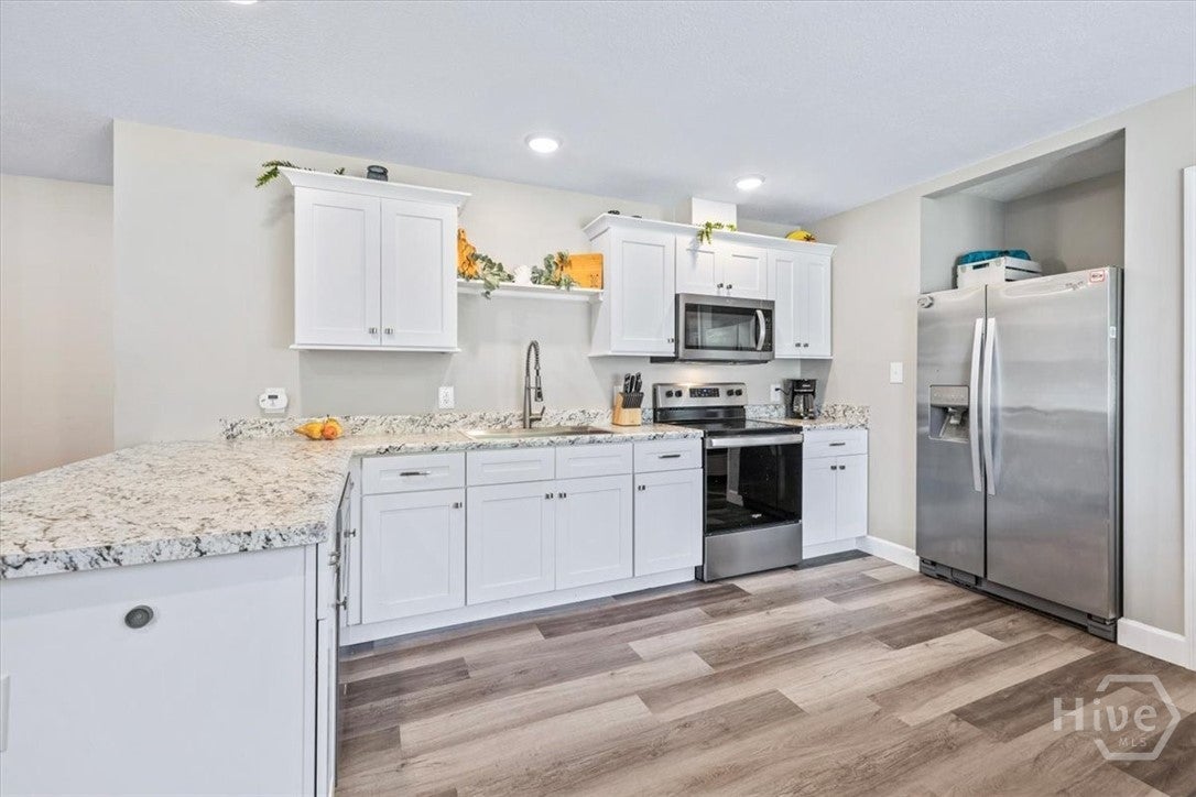 305 E 4th Street