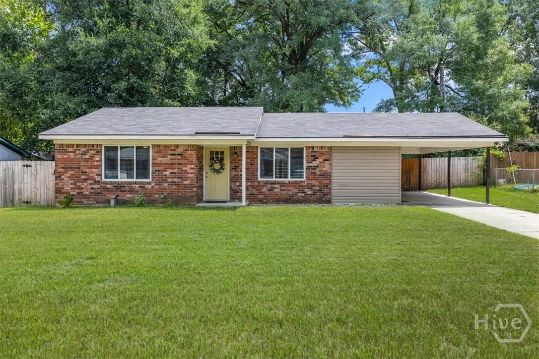 305 E 4th Street, Springfield, GA, 31329