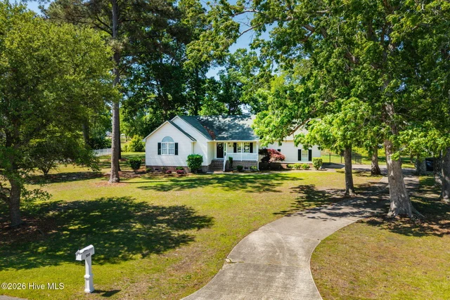 100 Savannah Avenue, photo 3 of 51