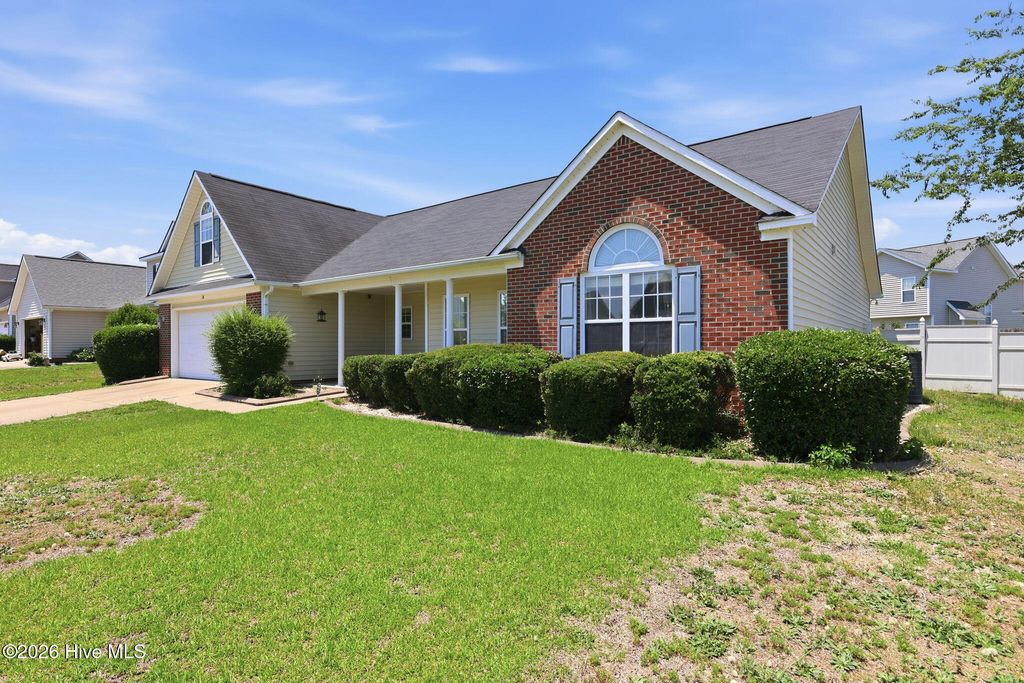 Photo of 136 Bennington Drive, Raeford, NC 28376 (MLS # 100582159)
