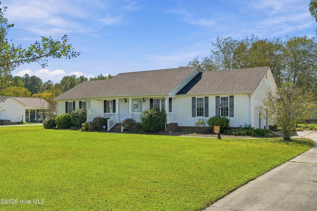 Photo of 344 Ludie Brown Road, Chinquapin, NC 28521 (MLS # 100608962)