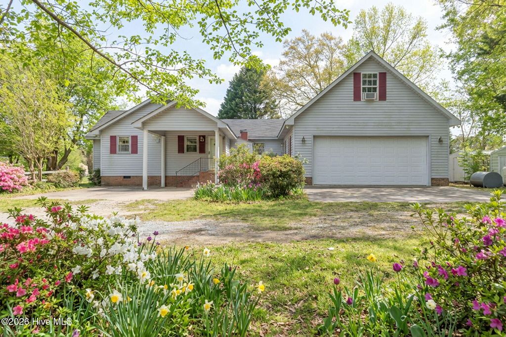 Photo of 6987 Albert Street, Elizabethtown, NC 28337 (MLS # 100547872)