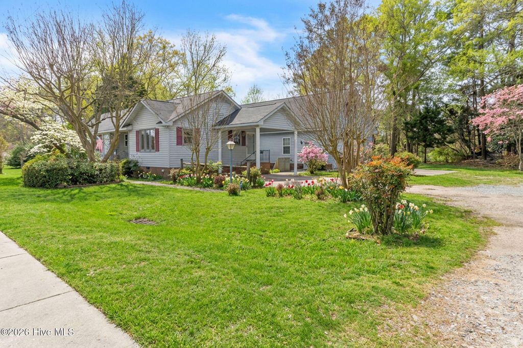 Photo of 6987 Albert Street, Elizabethtown, NC 28337 (MLS # 100547872)