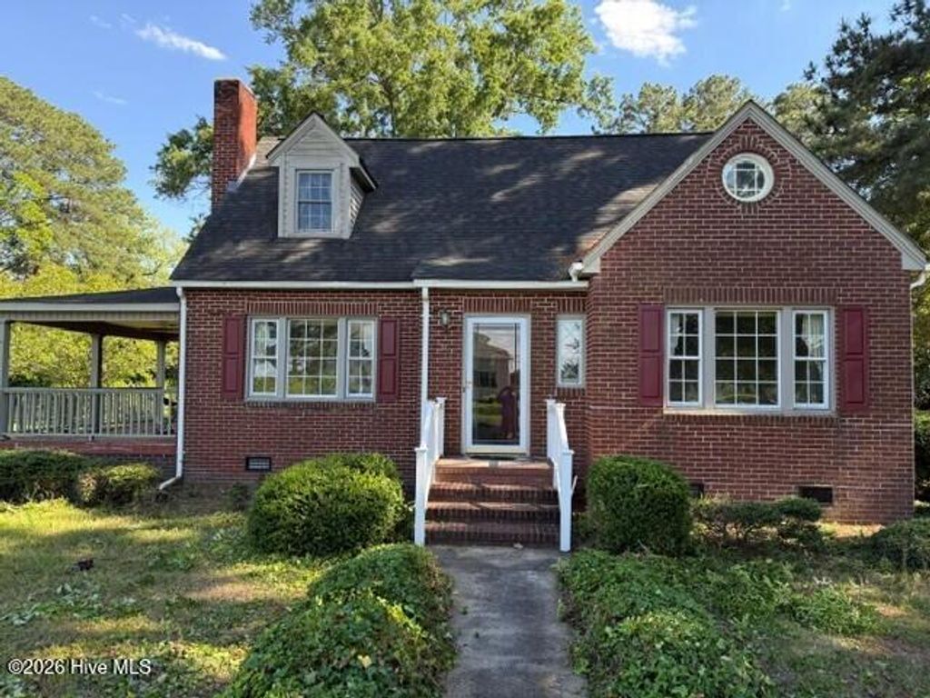 Photo of 205 W Purvis Street, Robersonville, NC 27871 (MLS # 100574169)