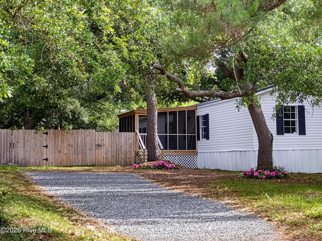 Photo of 718 Shell Street, Hampstead, NC 28443 (MLS # 100573689)