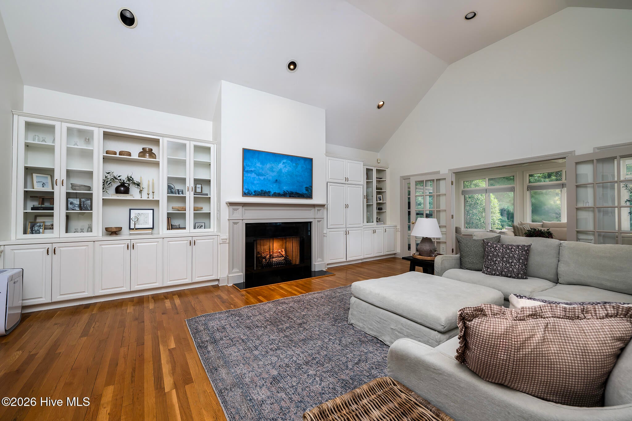 305 Taberna Circle