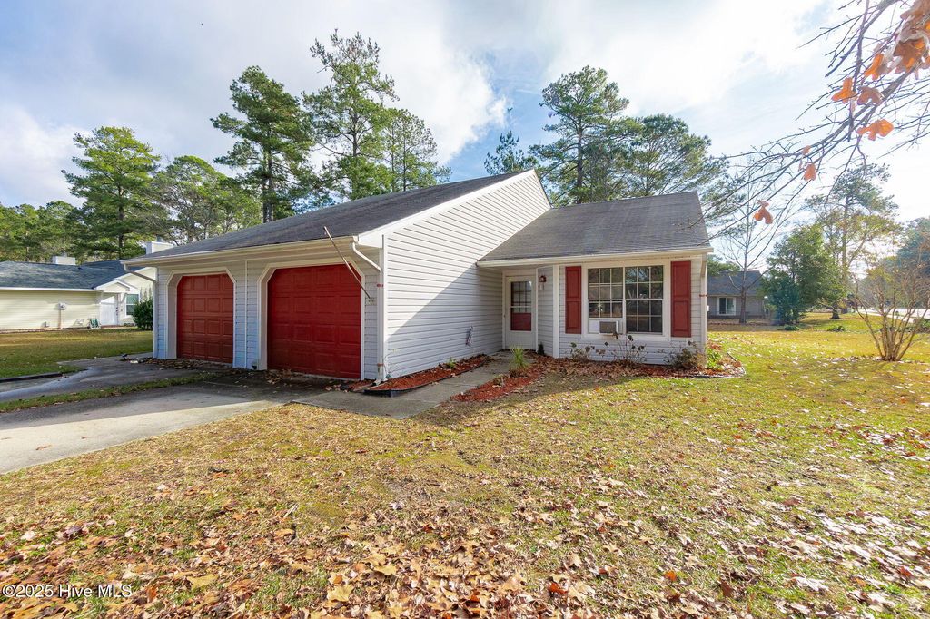 Photo of 1500 Fairfax Lane, New Bern, NC 28562 (MLS # 100543689)