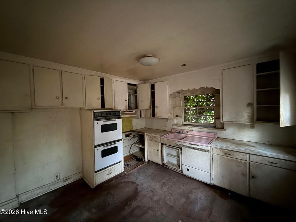 Photo of 312 Frances Place, Kinston, NC 28501 (MLS # 100563524)