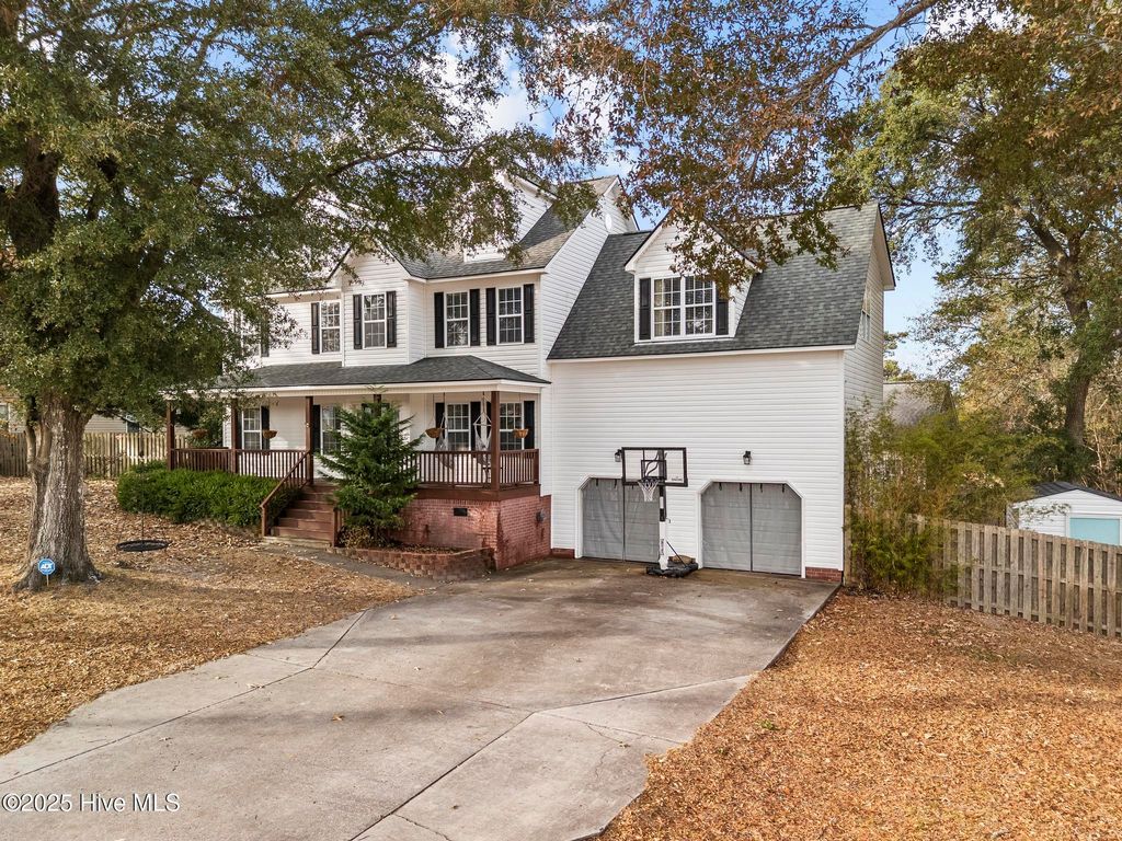 Photo of 143 Shellbank Drive, Sneads Ferry, NC 28460 (MLS # 100546183)