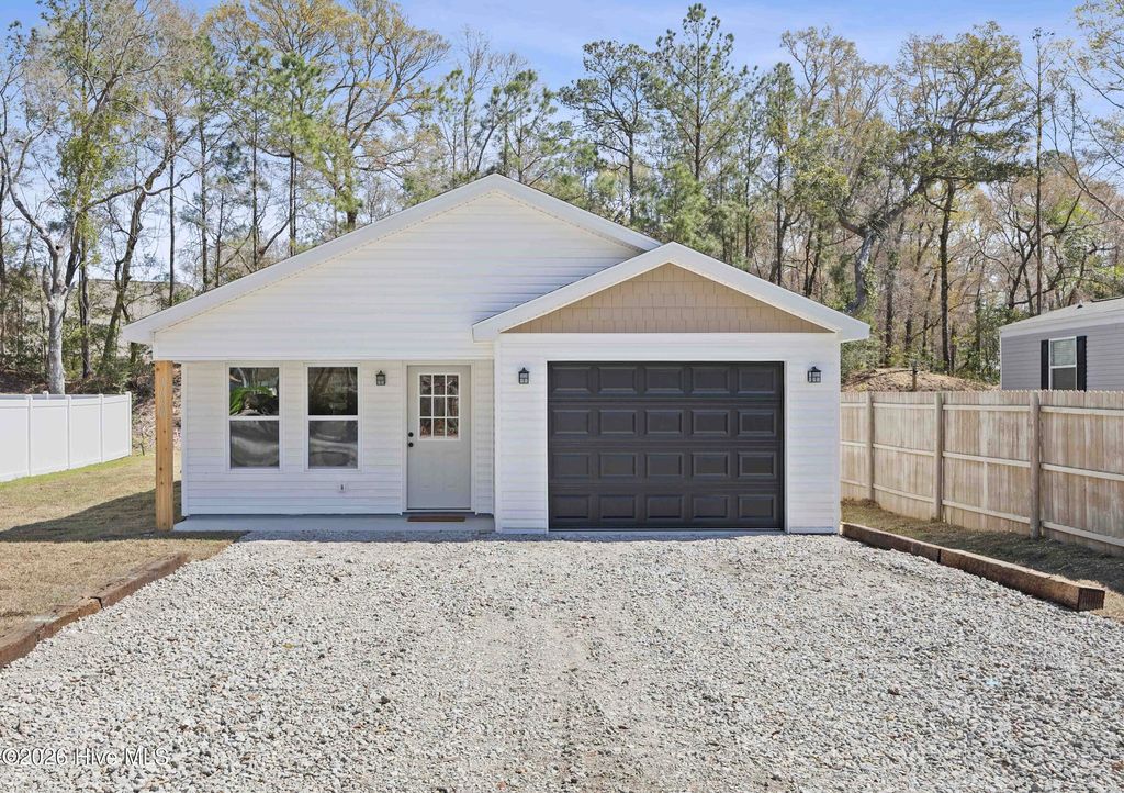 Photo of 3660 Lakeview Drive SW, Supply, NC 28462 (MLS # 100561375)
