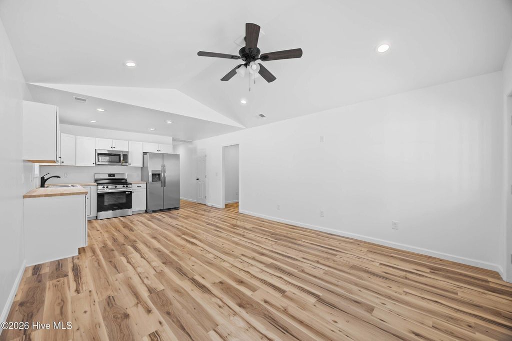 Photo of 3660 Lakeview Drive SW, Supply, NC 28462 (MLS # 100561375)