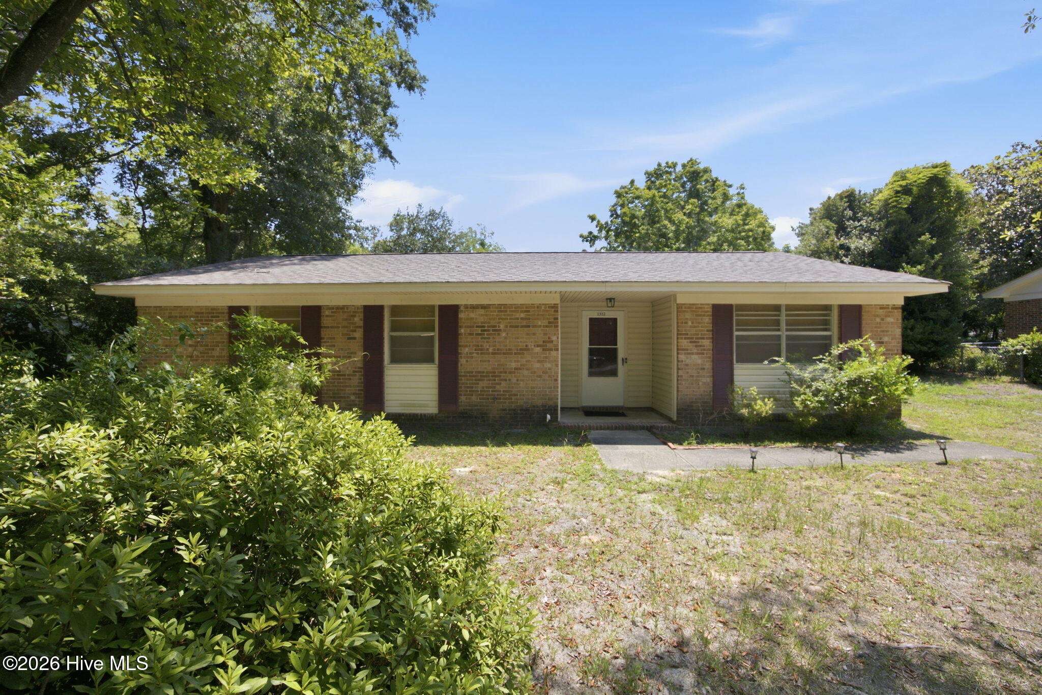 1322 Kings Grant Road