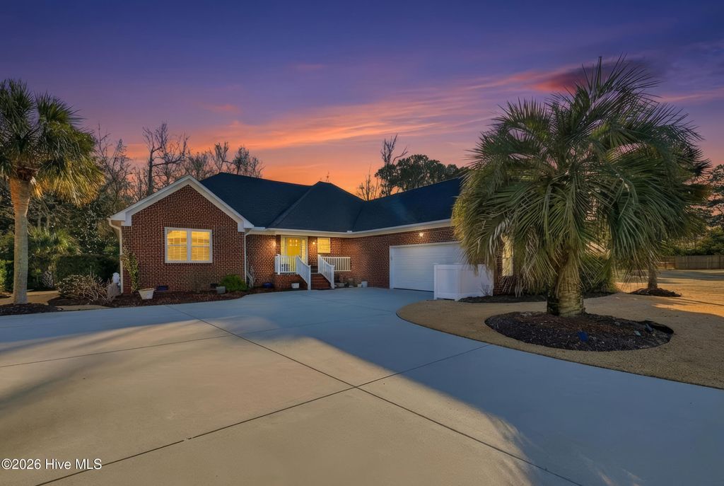 Photo of 824 Berwyn Road, Wilmington, NC 28409 (MLS # 100555561)