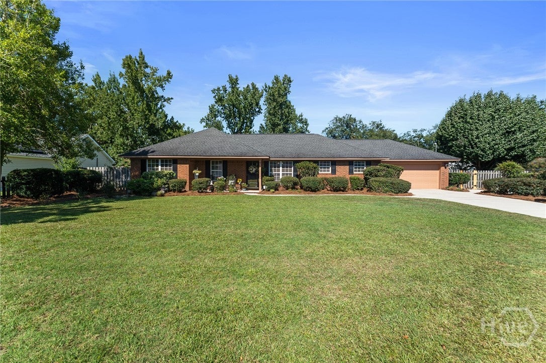 109 Cameron Court W