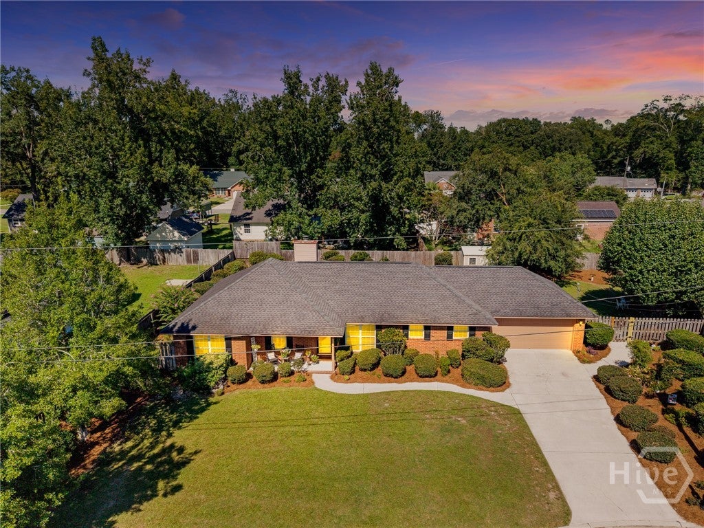 109 Cameron Court W