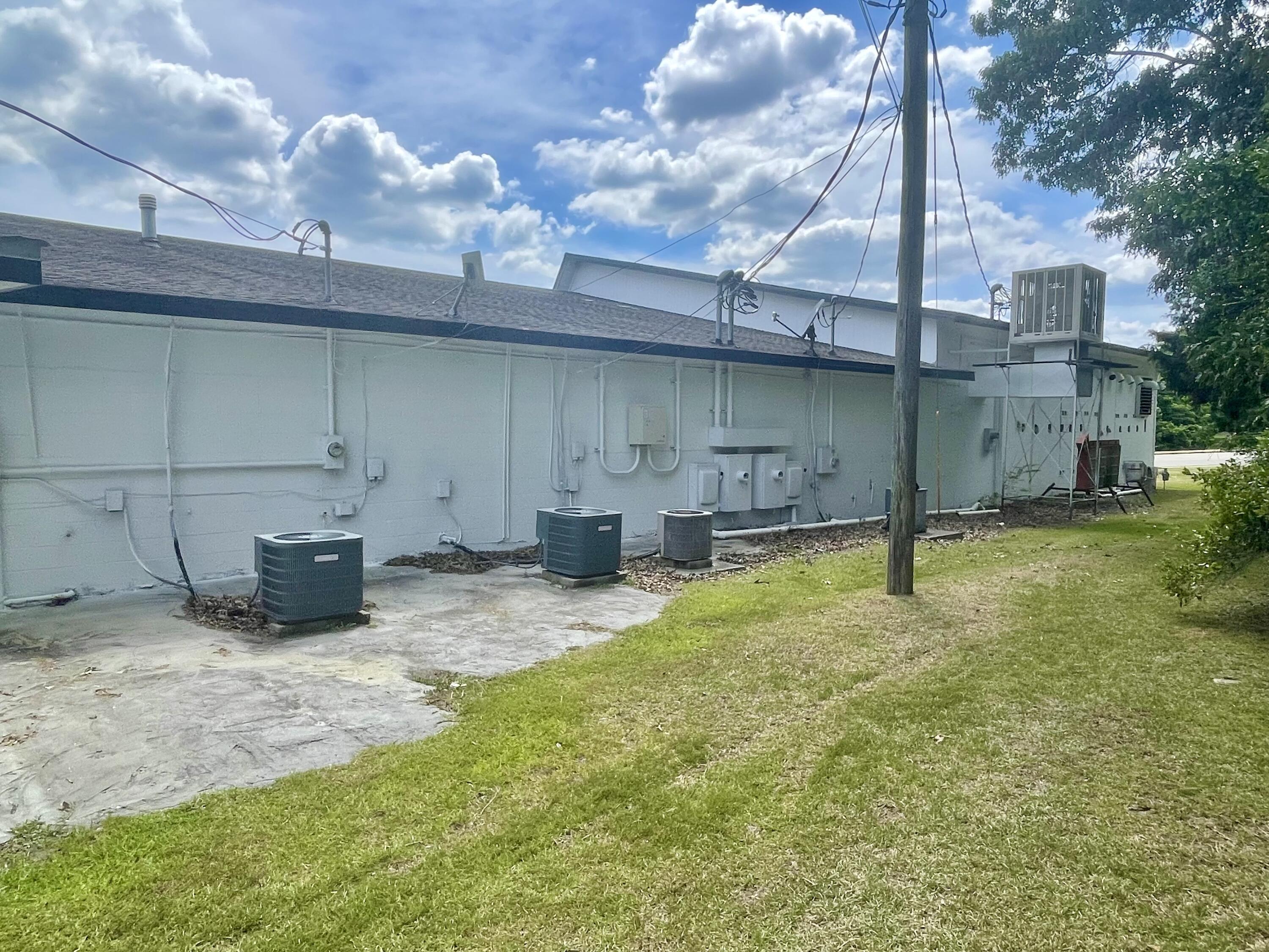 202 Thomson Hwy / Hwy 17 North