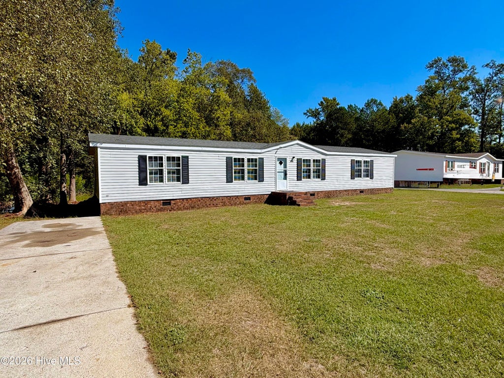 Photo of 2534 Yankee Court, La Grange, NC 28551 (MLS # 100608027)