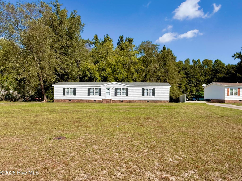 Photo of 2534 Yankee Court, La Grange, NC 28551 (MLS # 100608027)