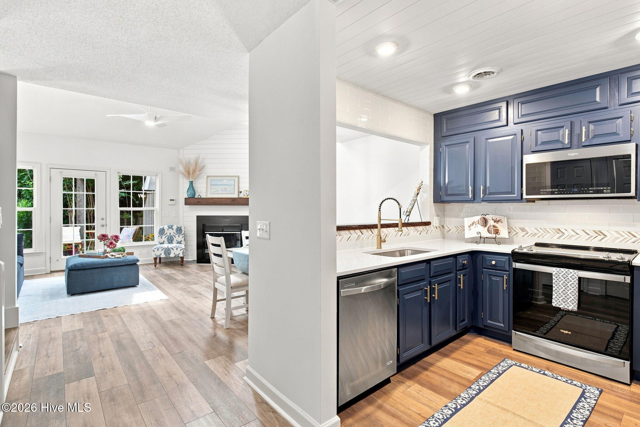 6211 Wrightsville Avenue Apt 115