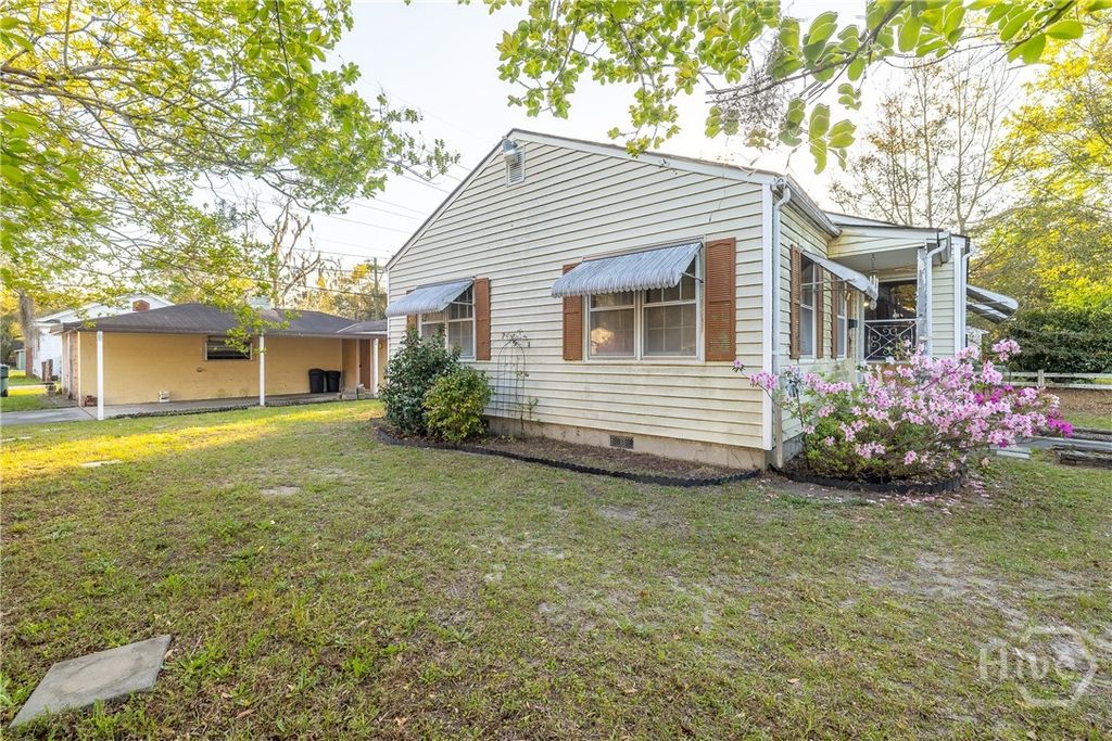 Photo of 2121 E 58th Street, Savannah, GA 31404 (MLS # SA353022)