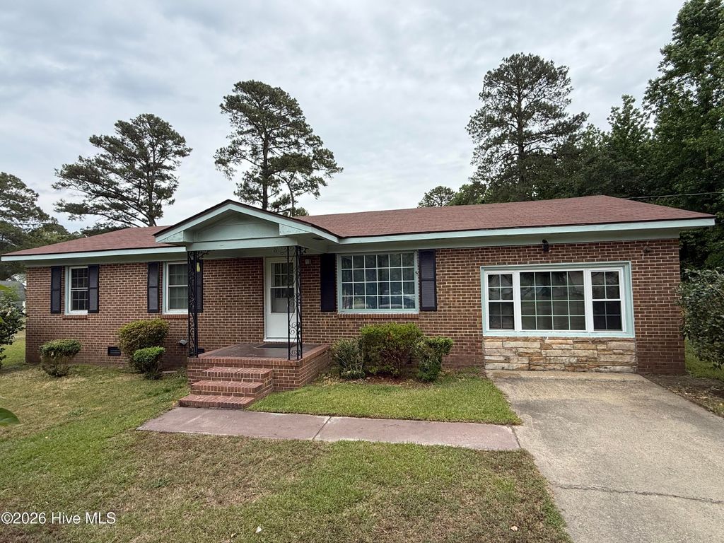 Photo of 103 Scott Drive, Dudley, NC 28333 (MLS # 100571072)