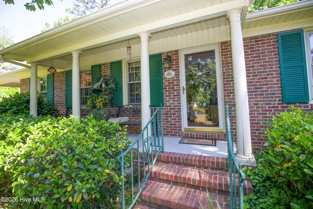 Photo of 305 Selkirk Trail, Southern Pines, NC 28387 (MLS # 100576902)