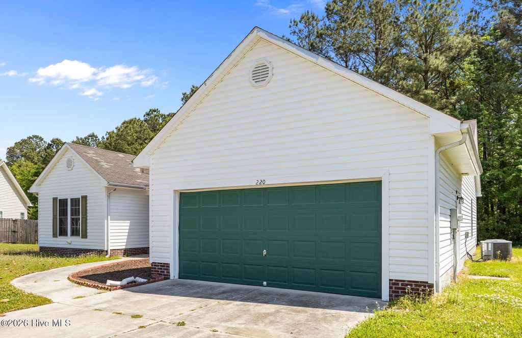 Photo of 220 Stone Point Lane, Jacksonville, NC 28540 (MLS # 100569929)