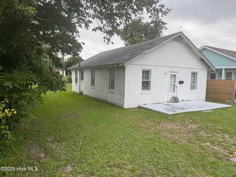 Homes For Sale - 305 N 15th Street<br/> Carteret County, Morehead City, NC 28557