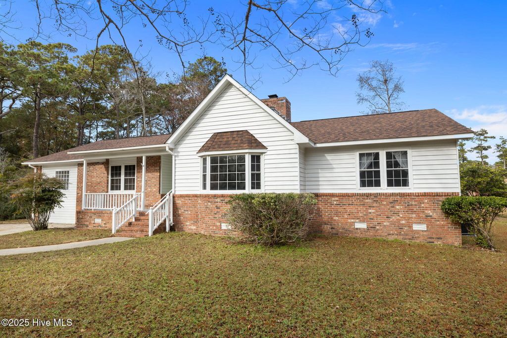 Photo of 3704 Oxford Court, Morehead City, NC 28557 (MLS # 100543879)