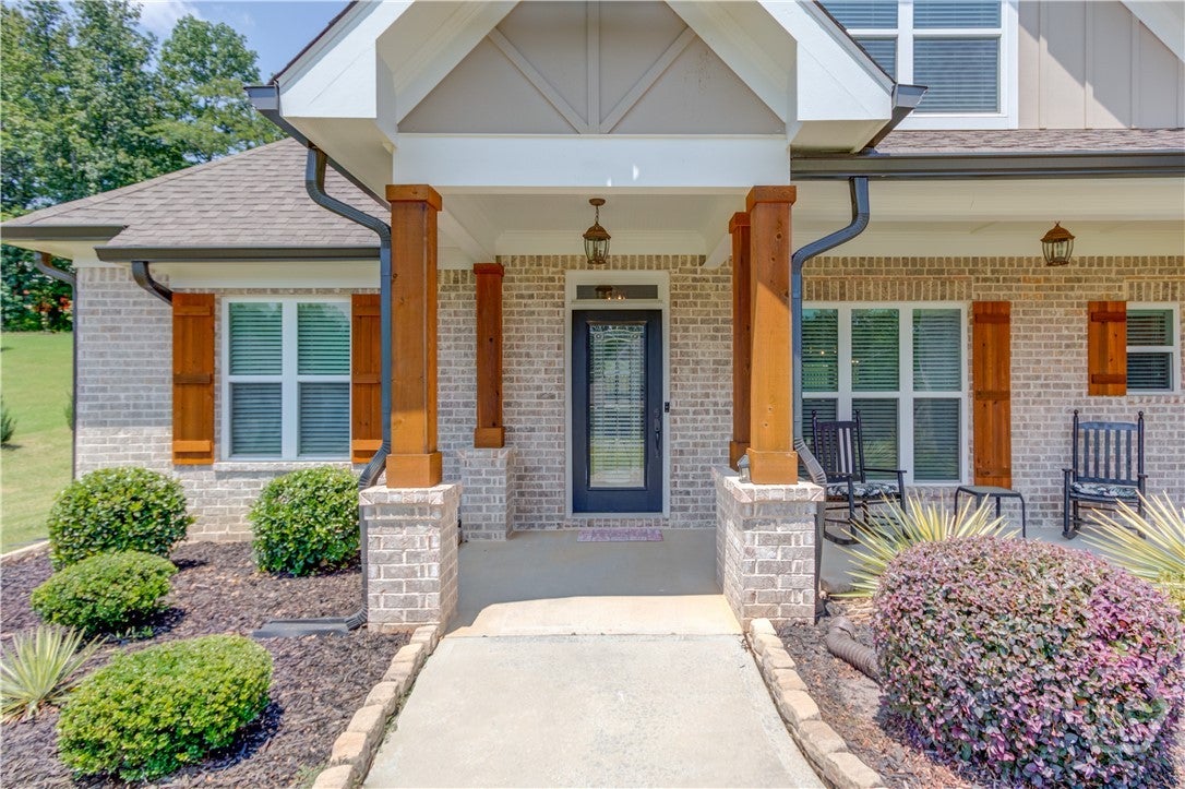 222 Ivey Drive