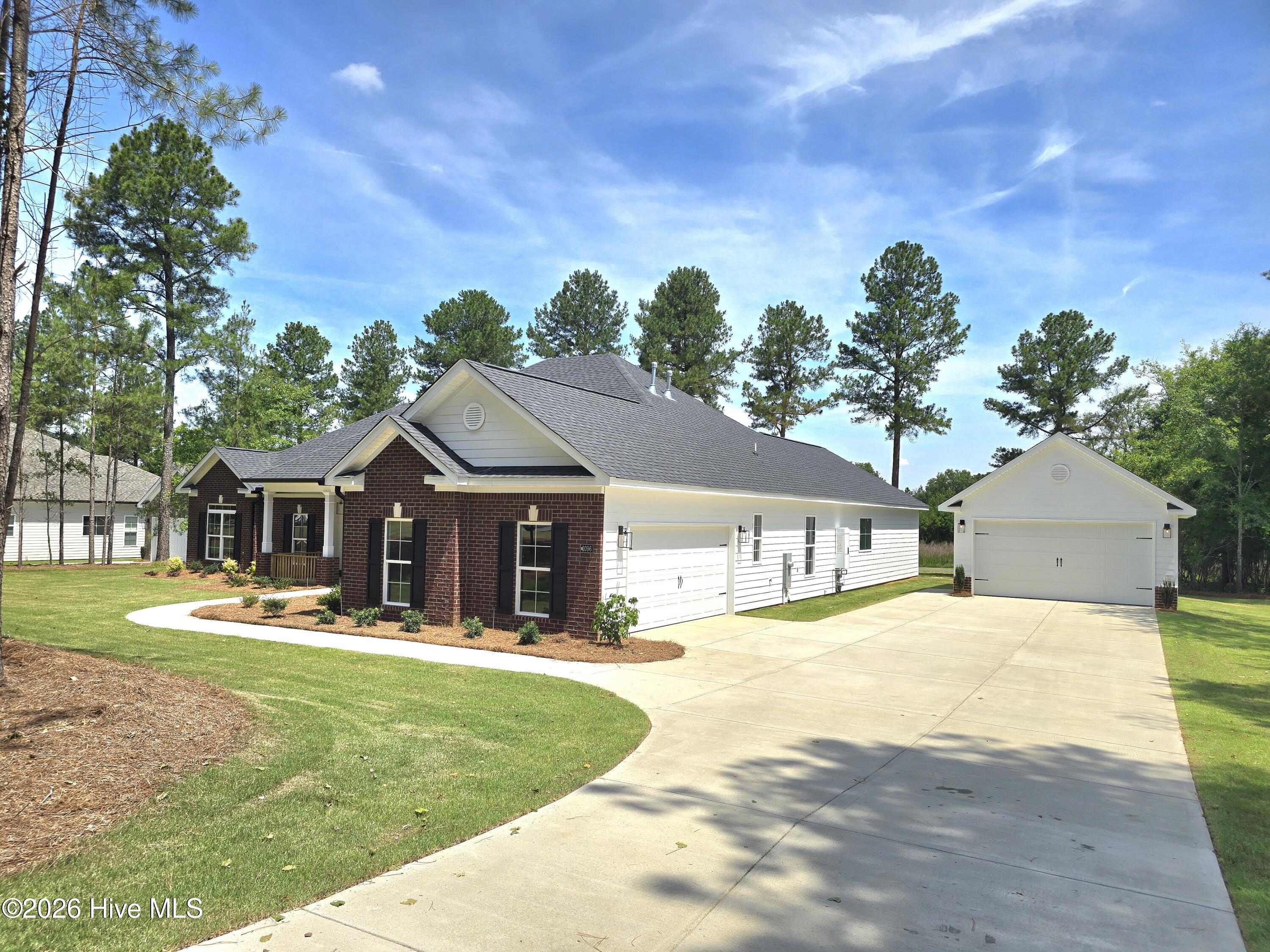 1096 Bellingham Drive