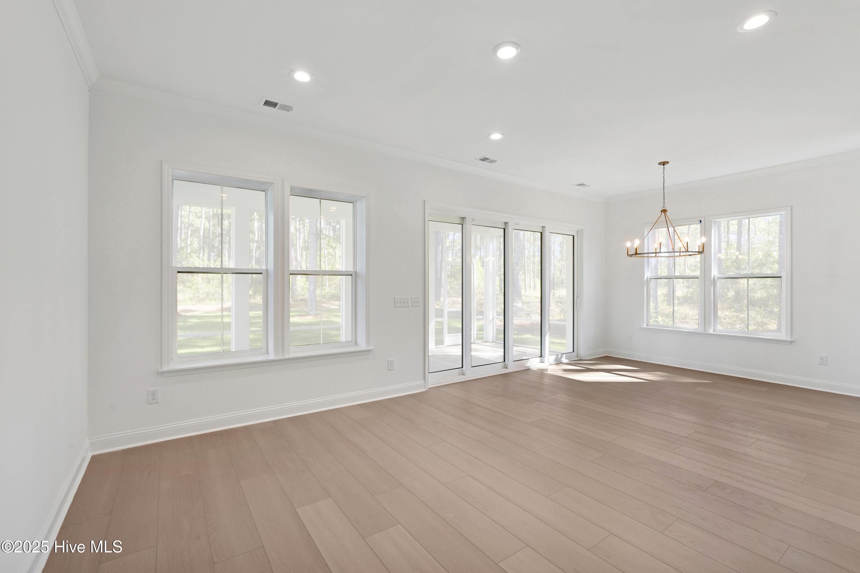 1564 St Lucia Drive SW