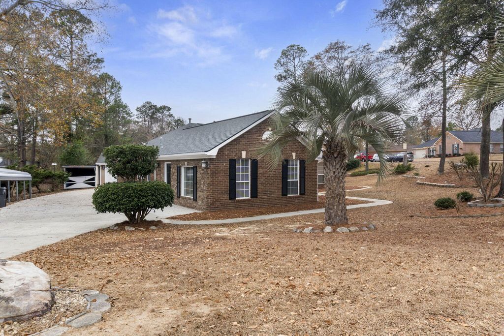 Photo of 2020 Country Place Drive, Augusta, GA 30906 (MLS # 550507)