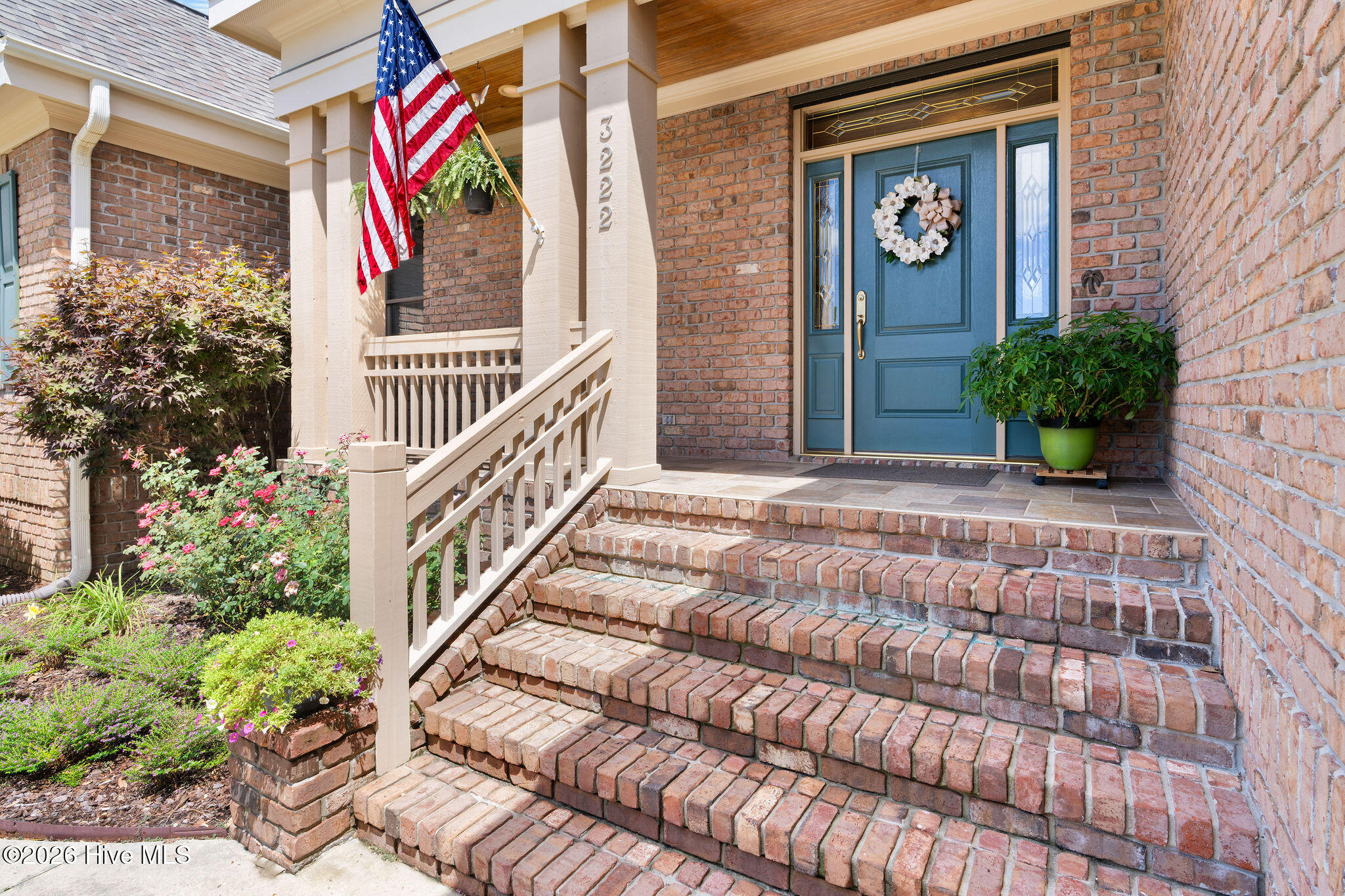 3222 E Lagoon Court SE