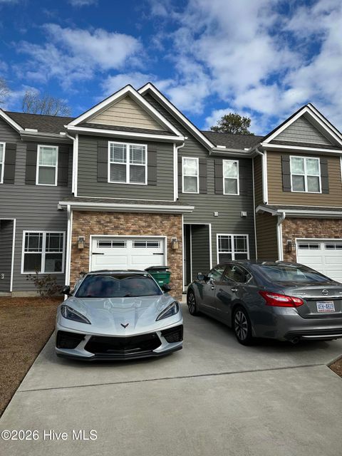 Townhouse For Rent - 1823 Fox Den Way #2<br/> Pitt County, Greenville, NC 27858