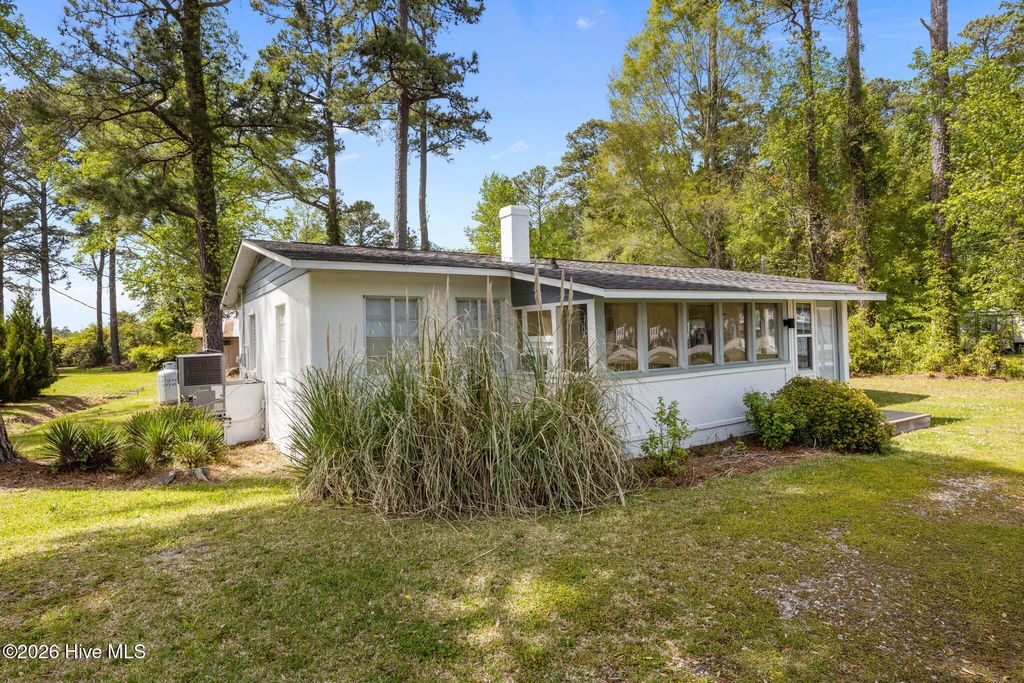 Photo of 1103 Broad Street Ext, Oriental, NC 28571 (MLS # 100567569)