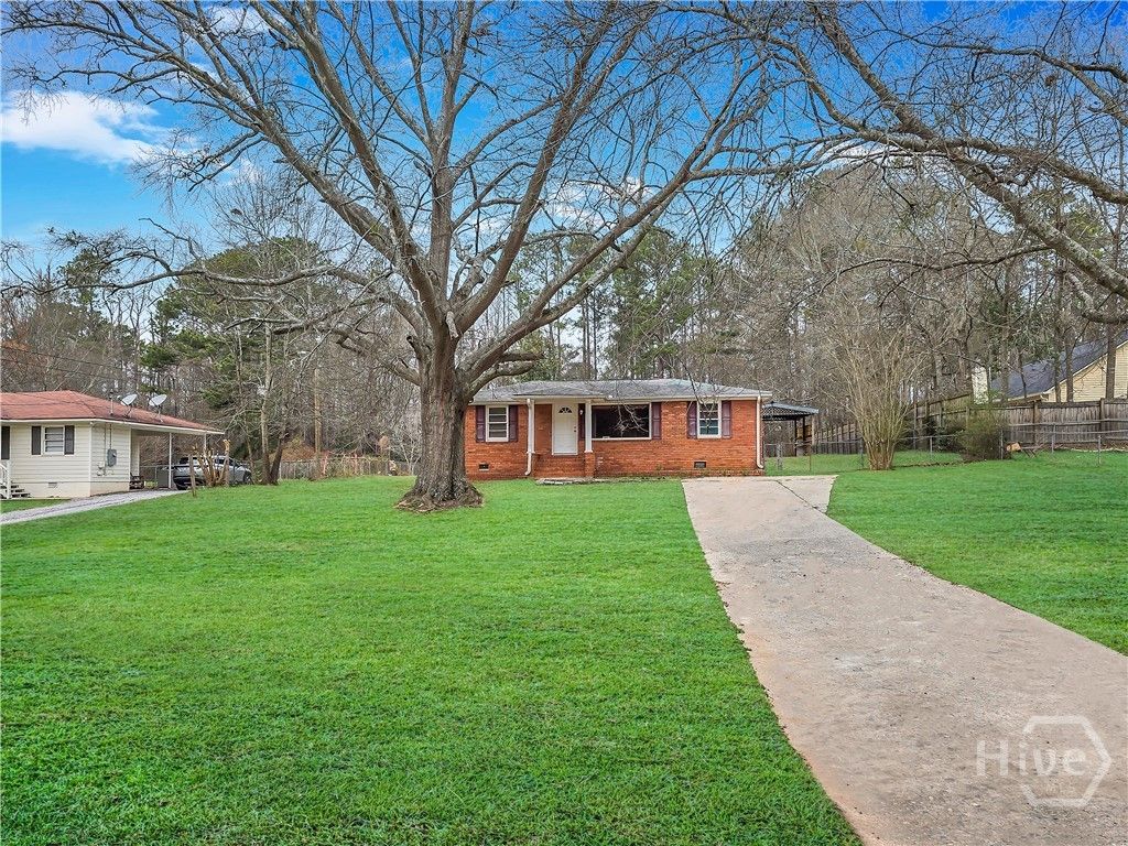 Photo of 205 Westmoreland Drive, Griffin, GA 30223 (MLS # SA350148)