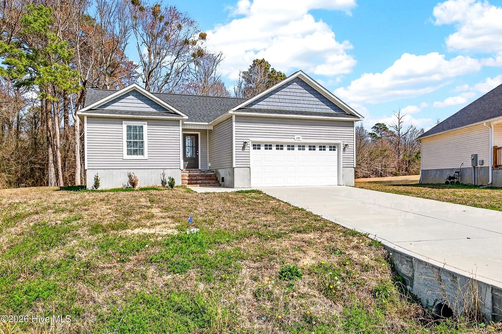 Photo of 604 Sonata Court, Richlands, NC 28574 (MLS # 100558992)