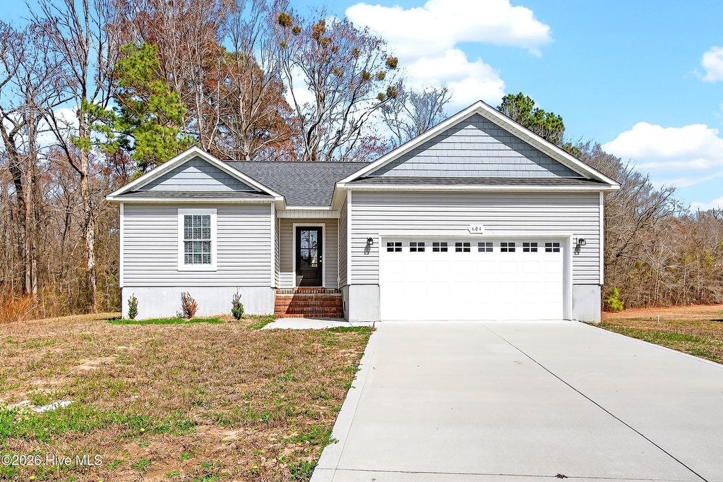 Photo of 604 Sonata Court, Richlands, NC 28574 (MLS # 100558992)