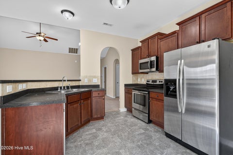 Tiny photo for 405 Peppermint Drive, Hubert, NC 28539 (MLS # 100602993)