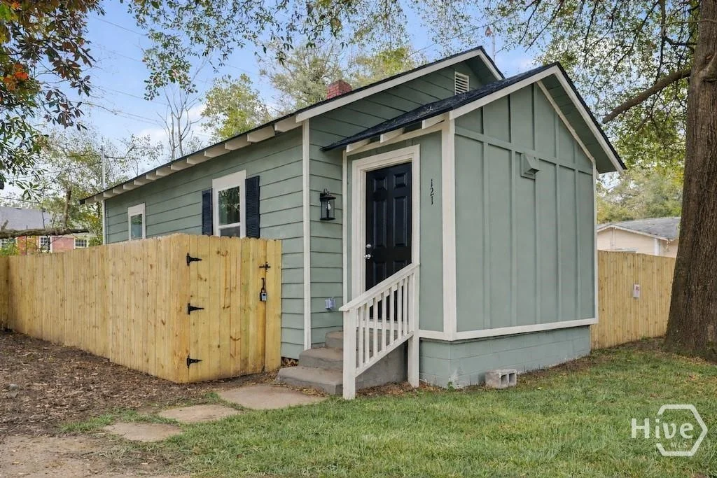 121 W 61st Street, Savannah, GA, 31405