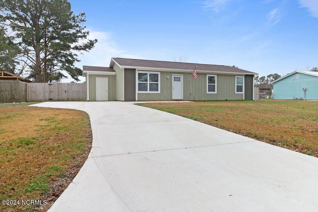 Photo of 106 Pecan Lane, Jacksonville, NC 28546 (MLS # 100572492)